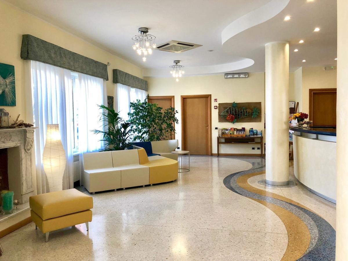 Hotel Baia Bianca 3*